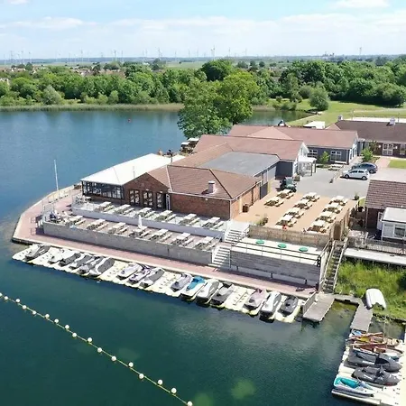 Royal Ascot Holiday Home - 5 Star Country Park - Bar - Restaurant - Fishing Lakes - Ice Cream Parlour - Free Parking Scunthorpe Extérieur photo