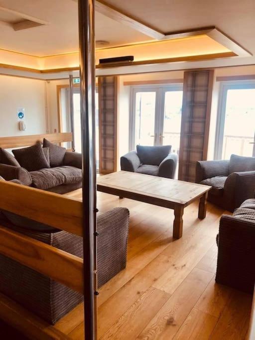Holiday home Royal Ascot - 5 Star Country Park - Bar - Restaurant - Fishing Lakes - Ice Cream Parlour - Free Parking
